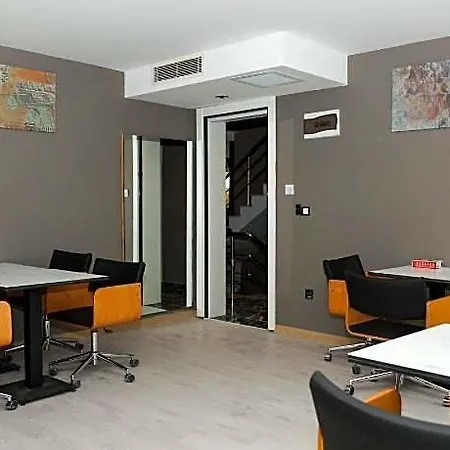 فندق Gardenmode Airport