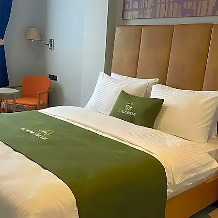 Hotel Gardenmode Airport 3*