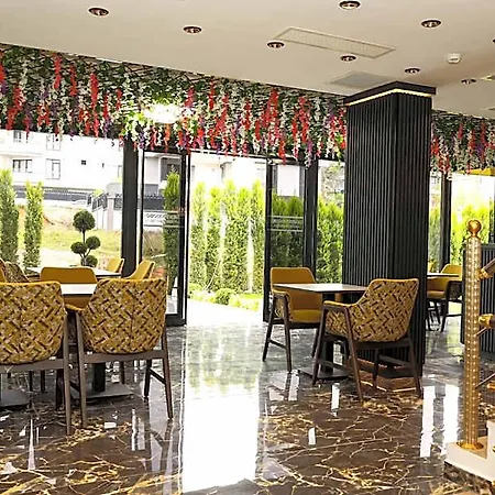 Gardenmode Airport فندق 3*